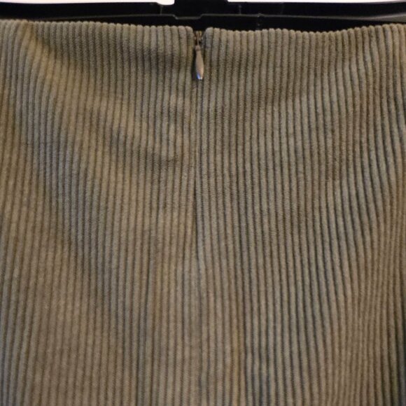 Halara High Waisted 2-in-1 A Line Mini Corduroy Casual Skirt- Olive - Picture 4 of 6